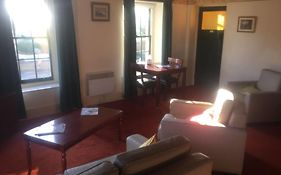 Ross Hotel
